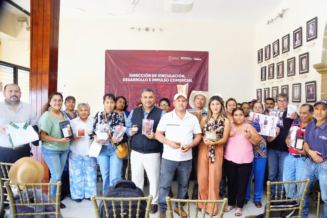 Ayuntamiento de Xicotepec facilita espacios para aterrizar apoyos al campo